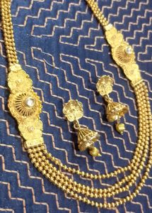 Beautiful Necklace With Earrings