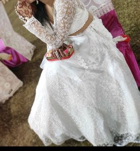 White Lahnga
