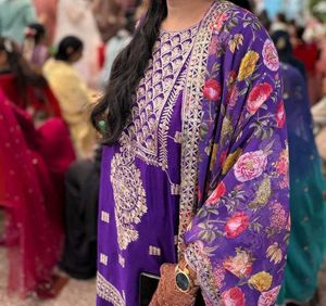 Purple Floral Embroidered Salwar Kameez