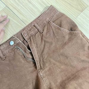 Urbanic Wide-leg Jeans.