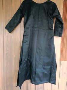 Women Plain Black Kurta