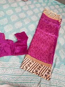 Elegant Pink Paisley Saree
