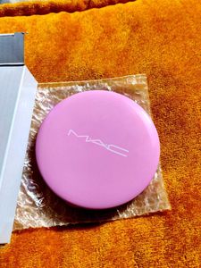 Mac LED compact mirror