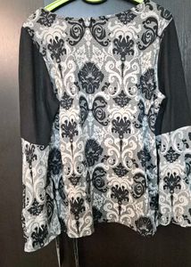 Elegant Black &amp; White Damask Split Sleeve Top