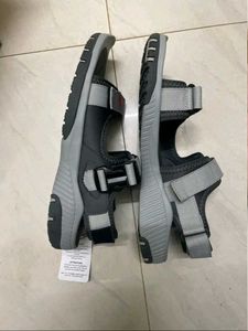 Adidaz Opez Sandal UK 9 New Condition