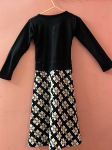 Girl&#39;s Black &amp; White Dress