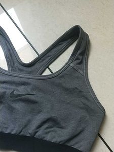 S Nike Sports Bra