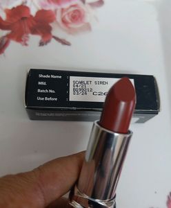 Avon True Color Lipstick (Scarlet Siren)