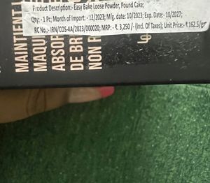 Huda Beauty &#34;Pound Cake&#34; Loose Setting Powder