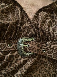 y2k belted leopard Top