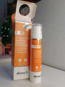 The Derma Co 1% Hyaluronic Sunscreen Aqua Gel SPF