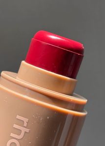 Rhode Pocket Blush :- Plum
