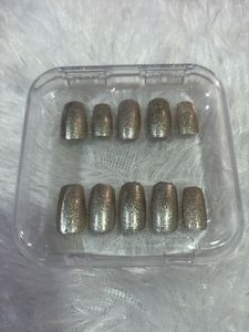 Glittery Press-On Nails