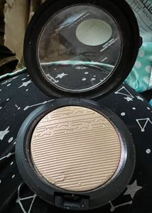 CLEARANCE 50% OFF: Mac Extra Dimension Highlighter