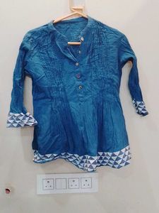 Women's Top