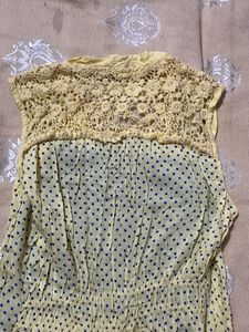 butter yellow polka dot top (small size)