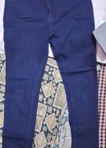 Stylish Dark Blue Skinny Jeans