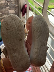 Girls Pink Bow Shoes Size 7
