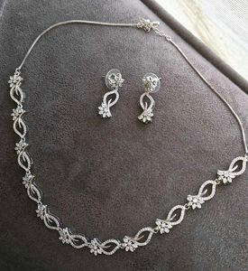 Elegant Necklace &amp; Earring Set
