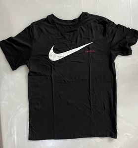 Nike Swoosh Tshirt