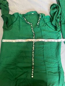 Green Kurta Set With Mirror Work