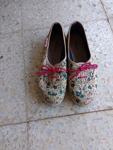 Bata Ladies Casual Shoes