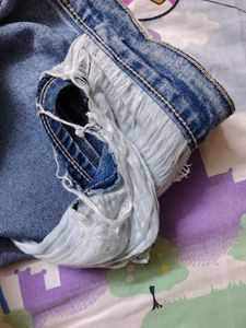 Wide Leg Light Wash Jeans