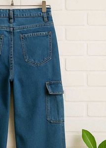 Wide Leg Cargo Jeans