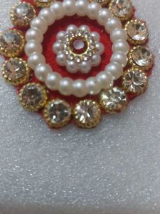 Elegant Pearl &amp; Rhinestone Brooch