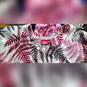 Women Floral Print White &amp; Pink Short Kurti