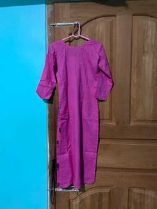 Women Hand Embroidered Kurta