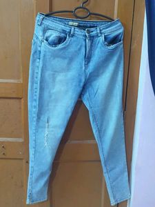 Dnmx Lightly Washed Blue Jeans