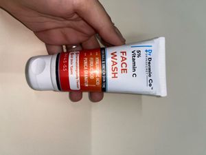 Dr. Dermic Co Vitamin C Face Wash