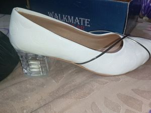 Walkmate White Heels