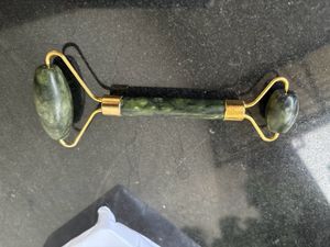 Jade Roller And Gua Sha