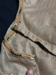 Back Hooks Lehengas Top