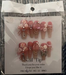 Press-On Nails with Floral & Pearl Accents