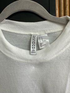 H&amp;M White T-Shirt - Size - 36 Bust