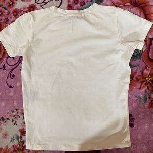 Essential Fitted Tee – Minimalist Everyday Classic