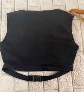 Buckle Deconstructed Crop Top