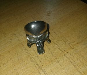 Gothic Skull Ring.