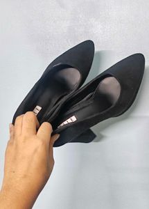 Beautiful ELLE Heels