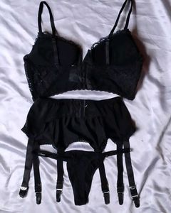 Nue Bra Set