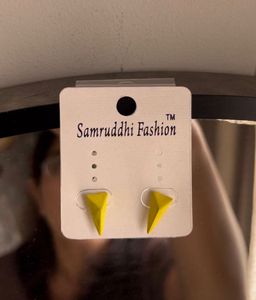 Pyramid Studs