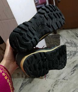 DECATHLON Hiking Boots For both Men &amp; Women