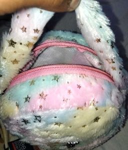 CUTE BABYGIRL SELING BAG