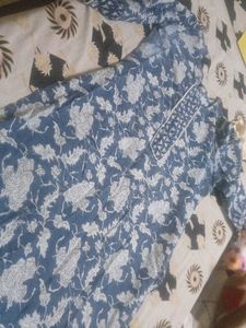 Blue &amp; White Floral Kurta