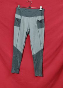 Women Pocket Legging Size 32/34
