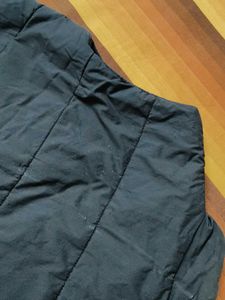 Men&#39;s Dark Grey Sleeveless Padded Jacket