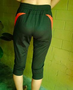 Gym, yoga And Jogging Women Capri